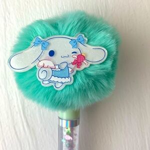 CINNAMON ROLL LIPGLOSS & POM